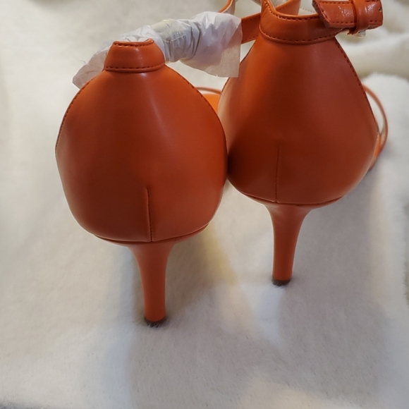 New Ankle Strap Dress Sandals - Picture 2 of 3